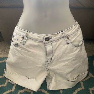 Women’s denim short